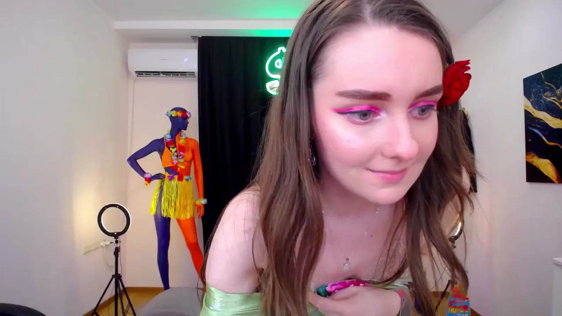 Gallery image thumbnail from Milim_Nava's myfreecams stream on, 07/25/2024, 17:14 image 11 of 20
