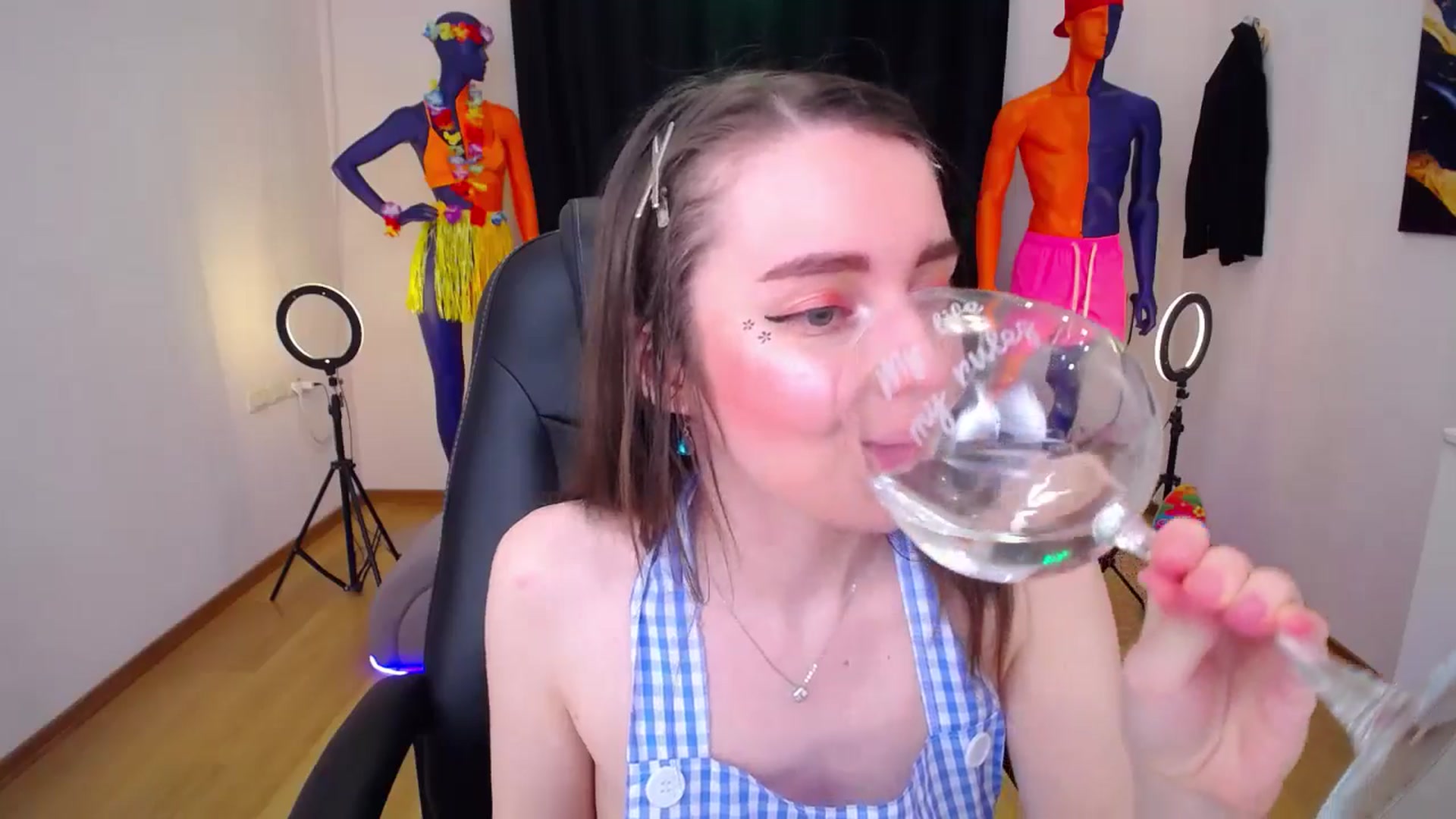Gallery image thumbnail from Milim_Nava's myfreecams stream on, 07/28/2024, 10:44 image 10 of 20