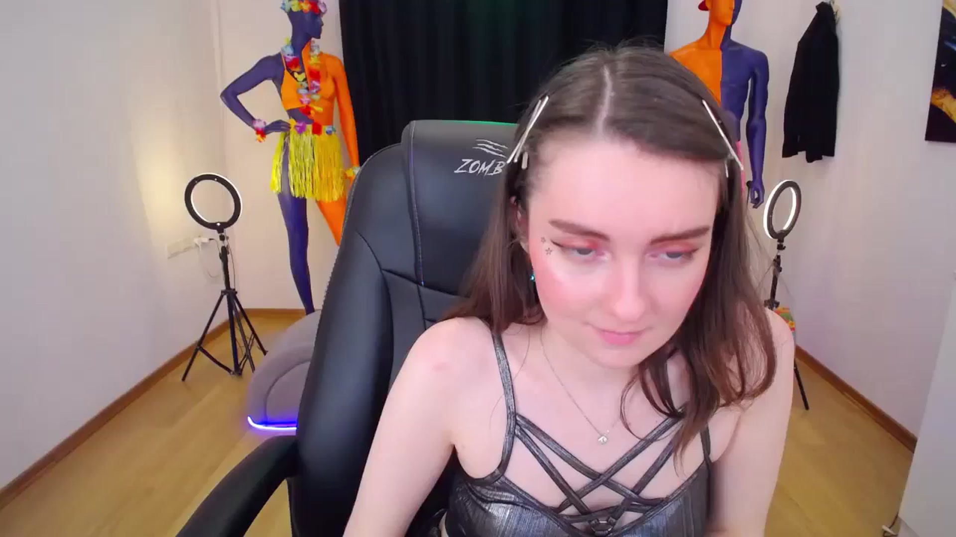 Gallery image thumbnail from Milim_Nava's myfreecams stream on, 07/28/2024, 16:19 image 7 of 20