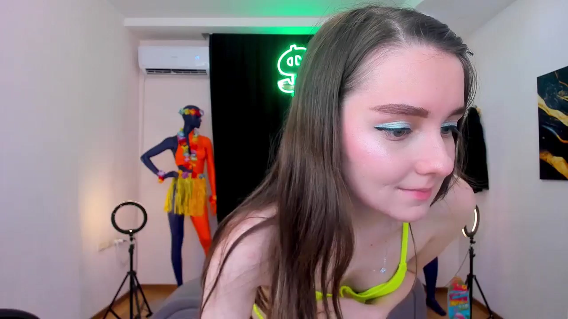 Gallery image thumbnail from Milim_Nava's myfreecams stream on, 08/16/2024, 11:49 image 19 of 20