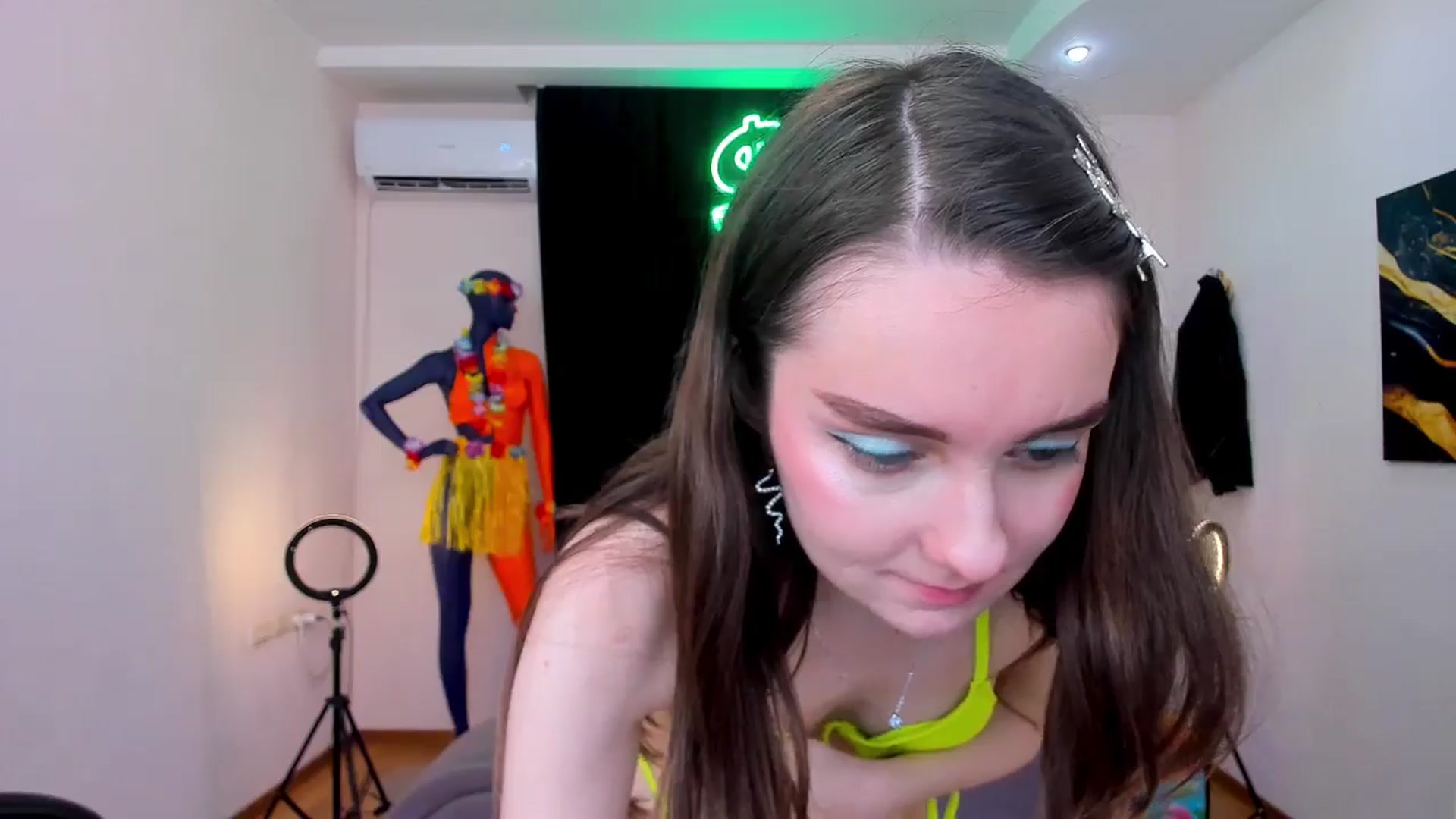 Gallery image thumbnail from Milim_Nava's myfreecams stream on, 08/16/2024, 11:49 image 18 of 20