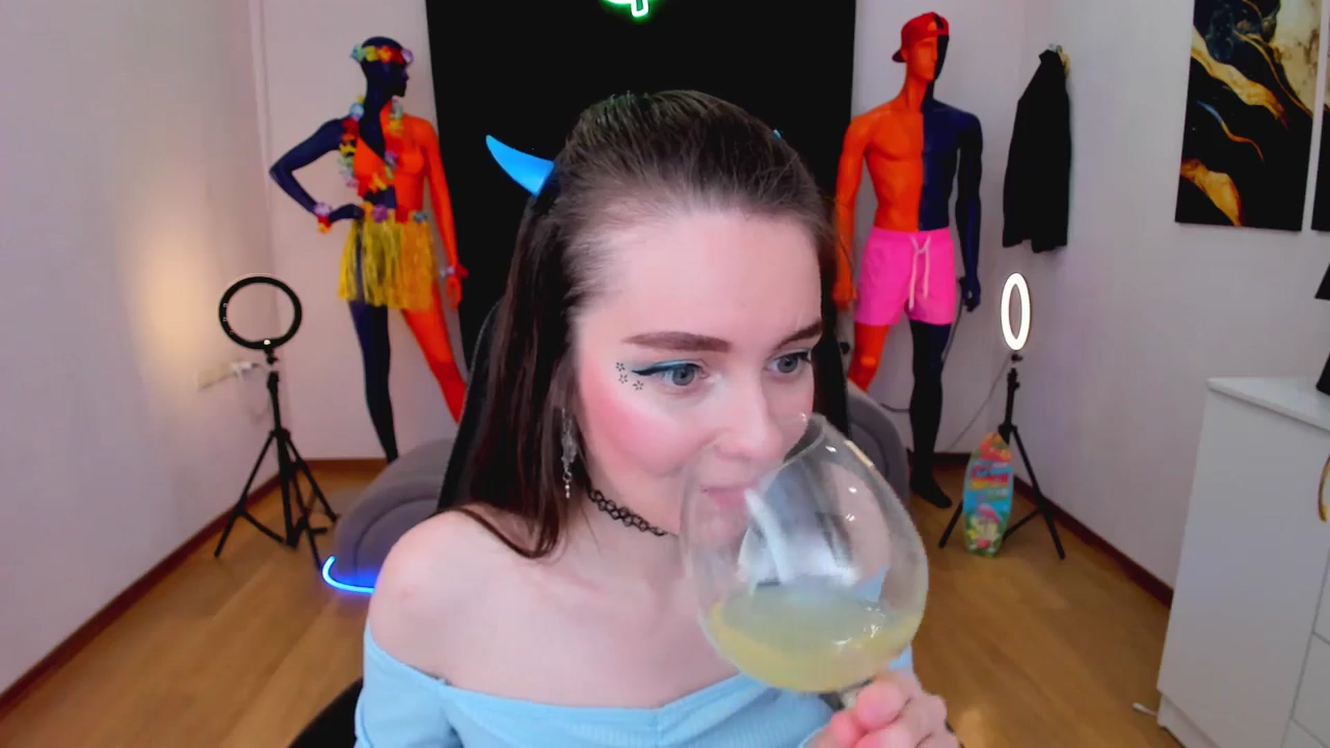 Gallery image thumbnail from Milim_Nava's myfreecams stream on, 08/17/2024, 18:38 image 9 of 20