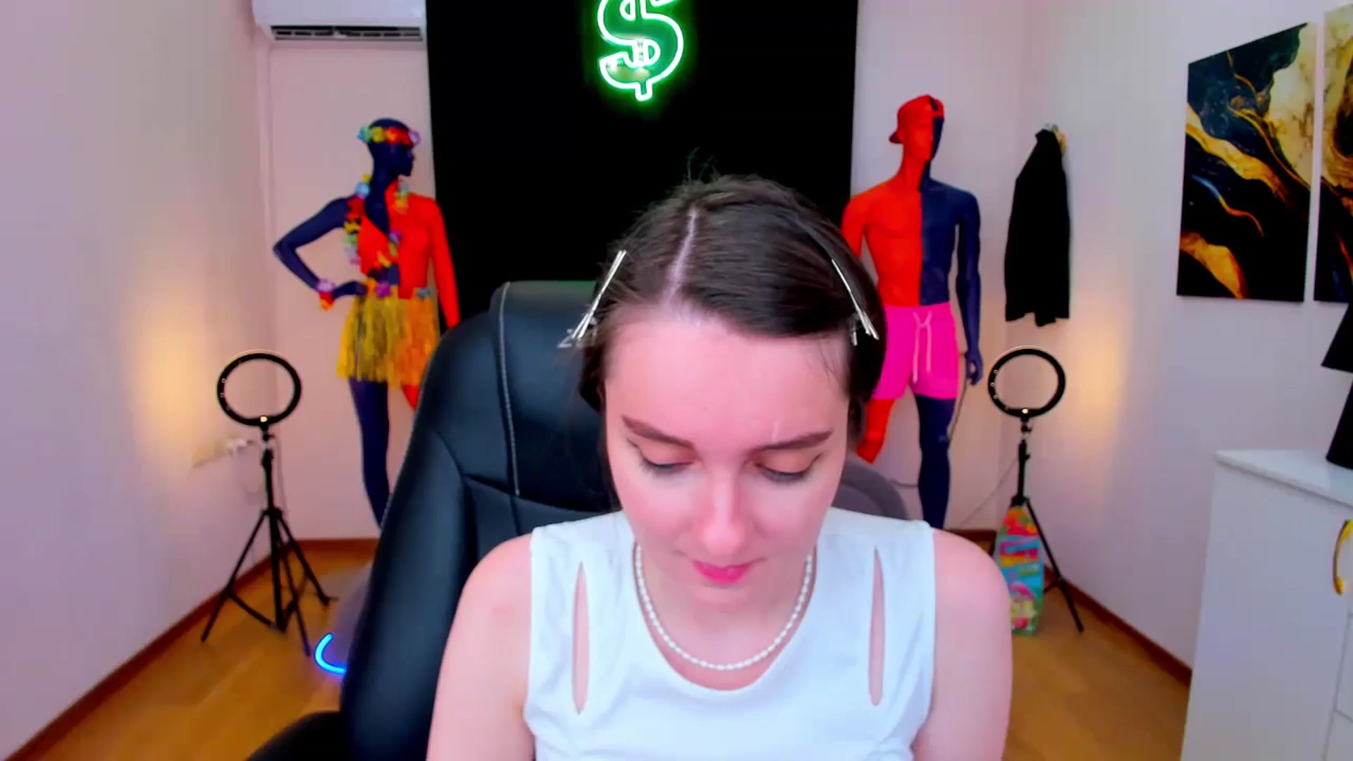 Gallery image thumbnail from Milim_Nava's myfreecams stream on, 08/20/2024, 12:32 image 14 of 20