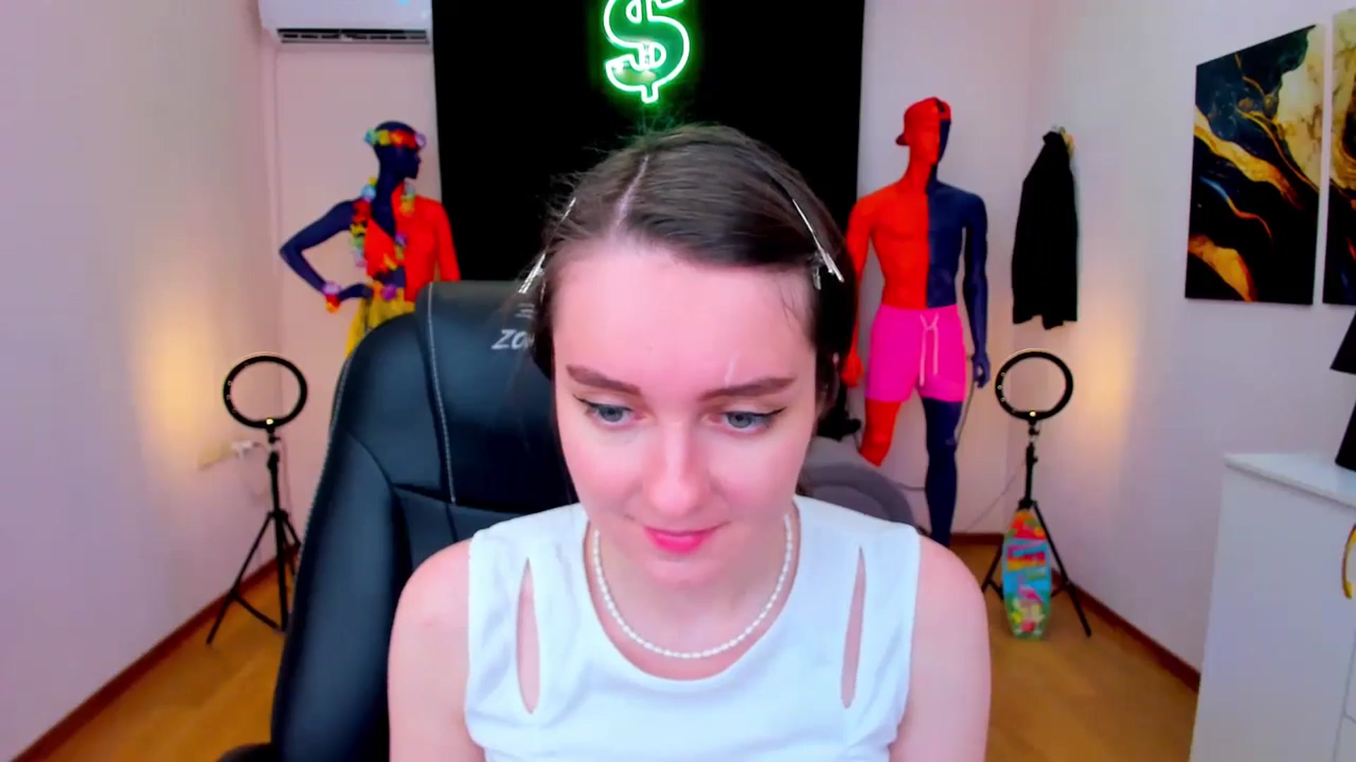 Gallery image thumbnail from Milim_Nava's myfreecams stream on, 08/20/2024, 12:32 image 11 of 20