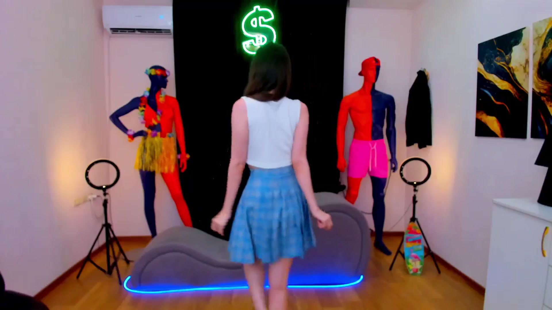 Gallery image thumbnail from Milim_Nava's myfreecams stream on, 08/20/2024, 16:46 image 15 of 20