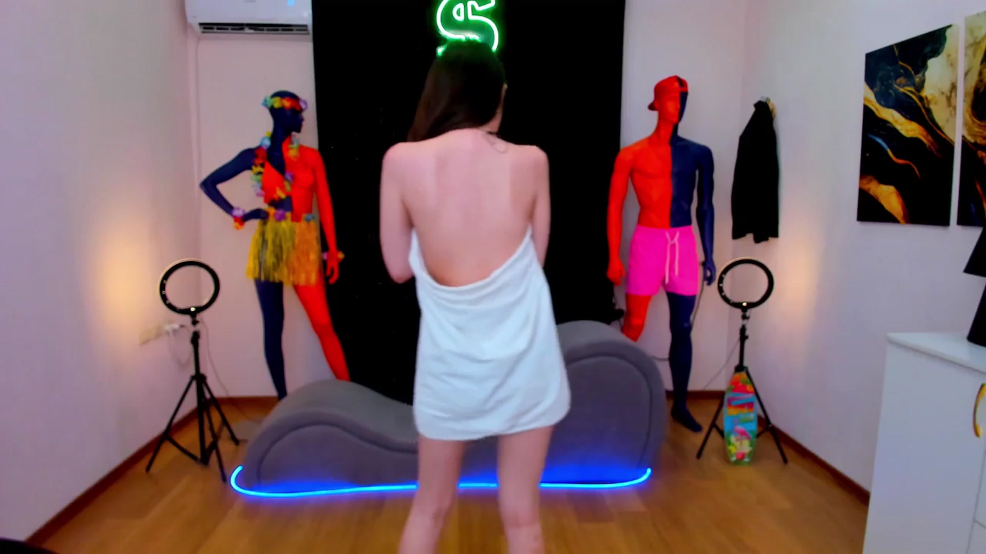 Gallery image thumbnail from Milim_Nava's myfreecams stream on, 08/21/2024, 13:49 image 8 of 20
