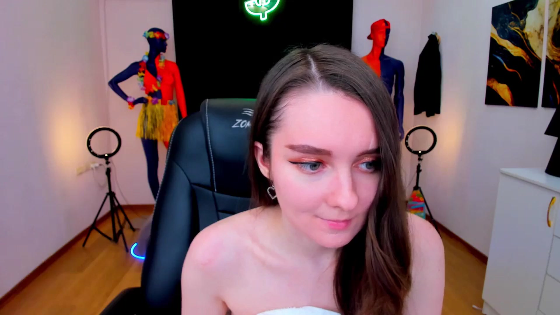 Gallery image thumbnail from Milim_Nava's myfreecams stream on, 08/21/2024, 13:49 image 15 of 20