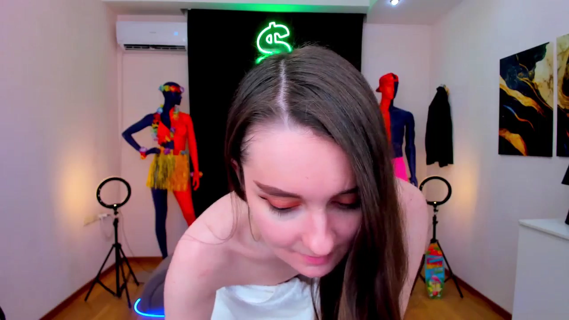 Gallery image thumbnail from Milim_Nava's myfreecams stream on, 08/21/2024, 14:04 image 6 of 20