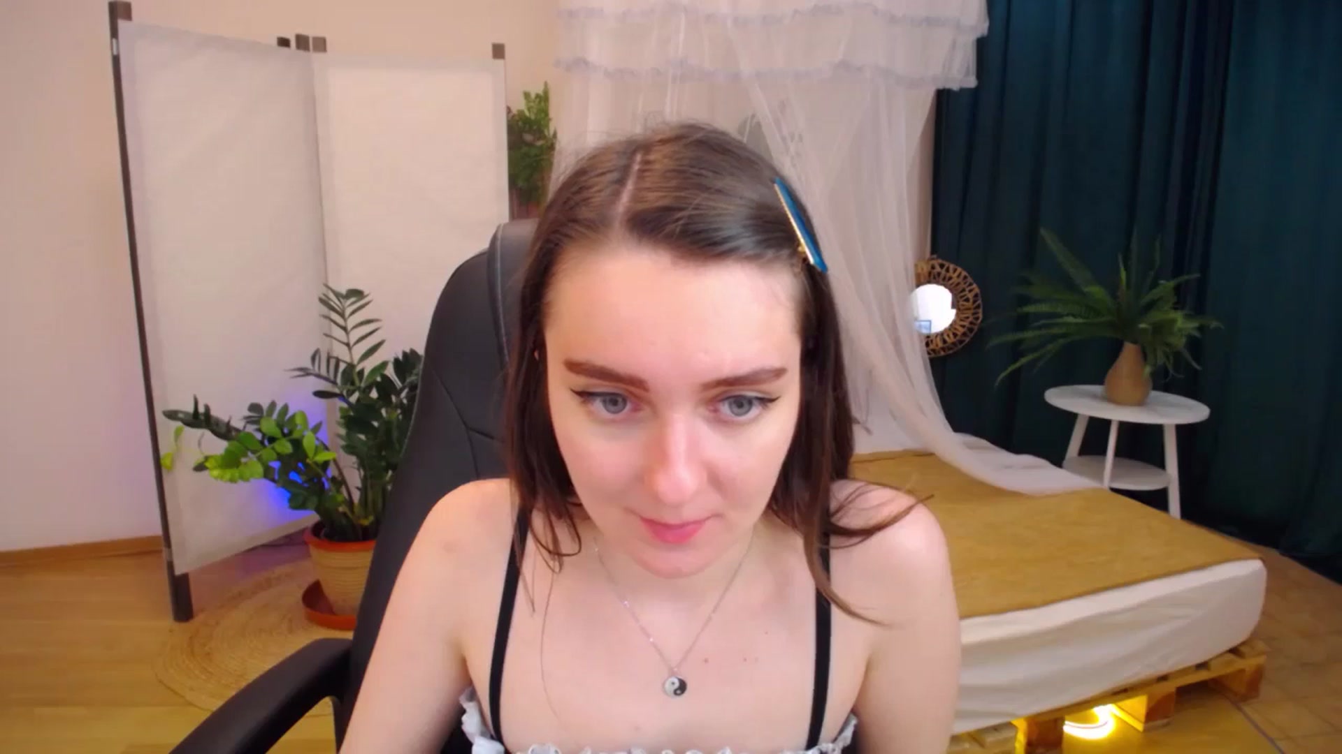 Gallery image thumbnail from Milim_Nava's myfreecams stream on, 08/27/2024, 17:01 image 8 of 20