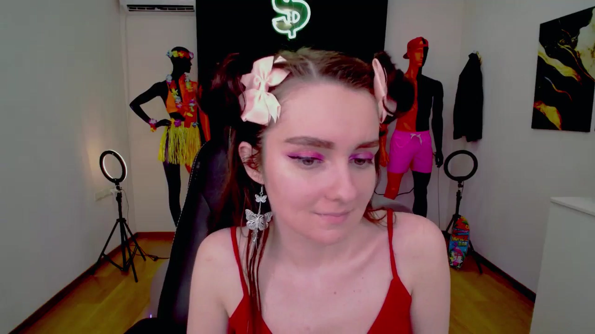Gallery image thumbnail from Milim_Nava's myfreecams stream on, 08/28/2024, 17:31 image 7 of 20