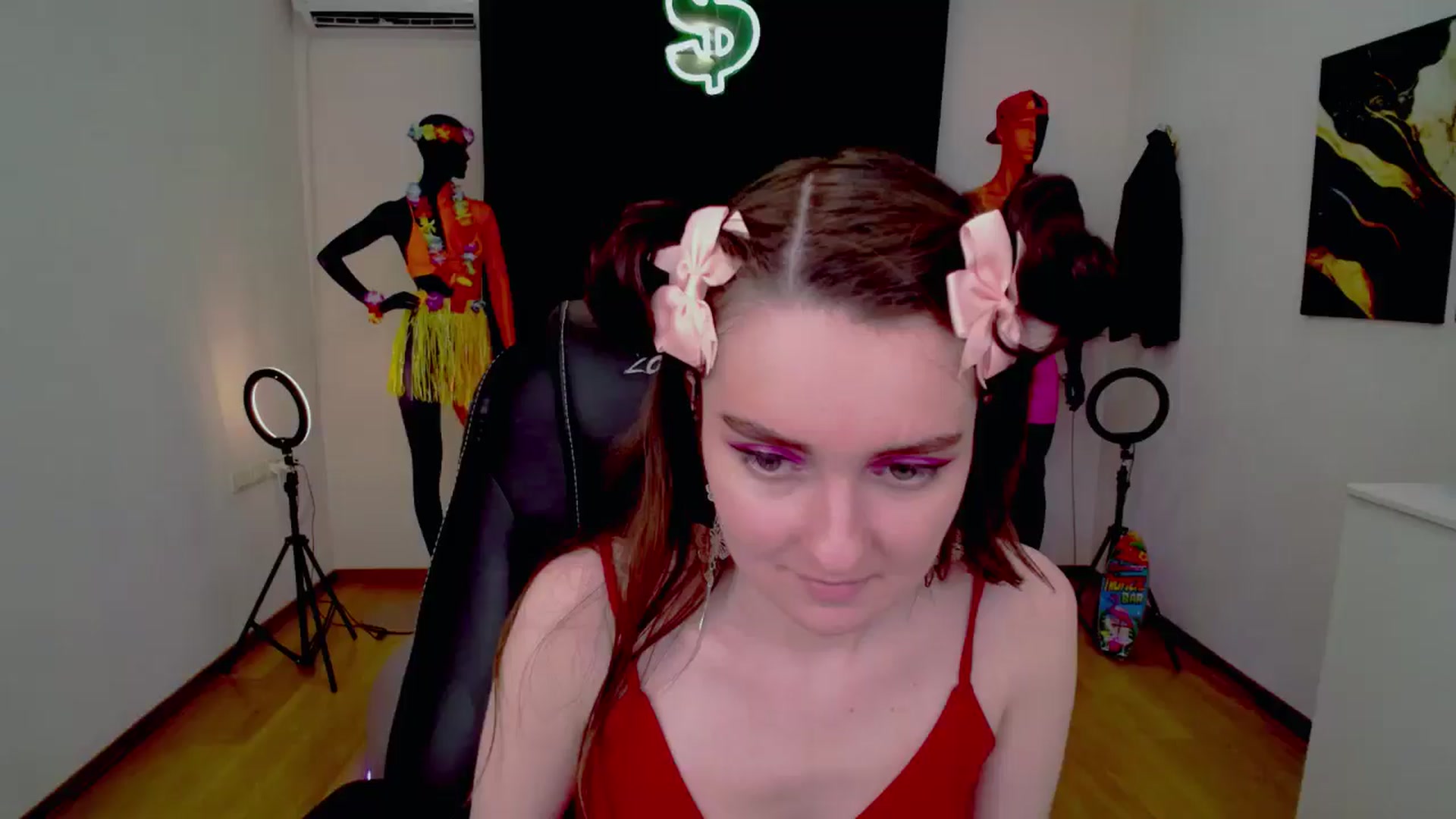 Gallery image thumbnail from Milim_Nava's myfreecams stream on, 08/28/2024, 17:31 image 5 of 20
