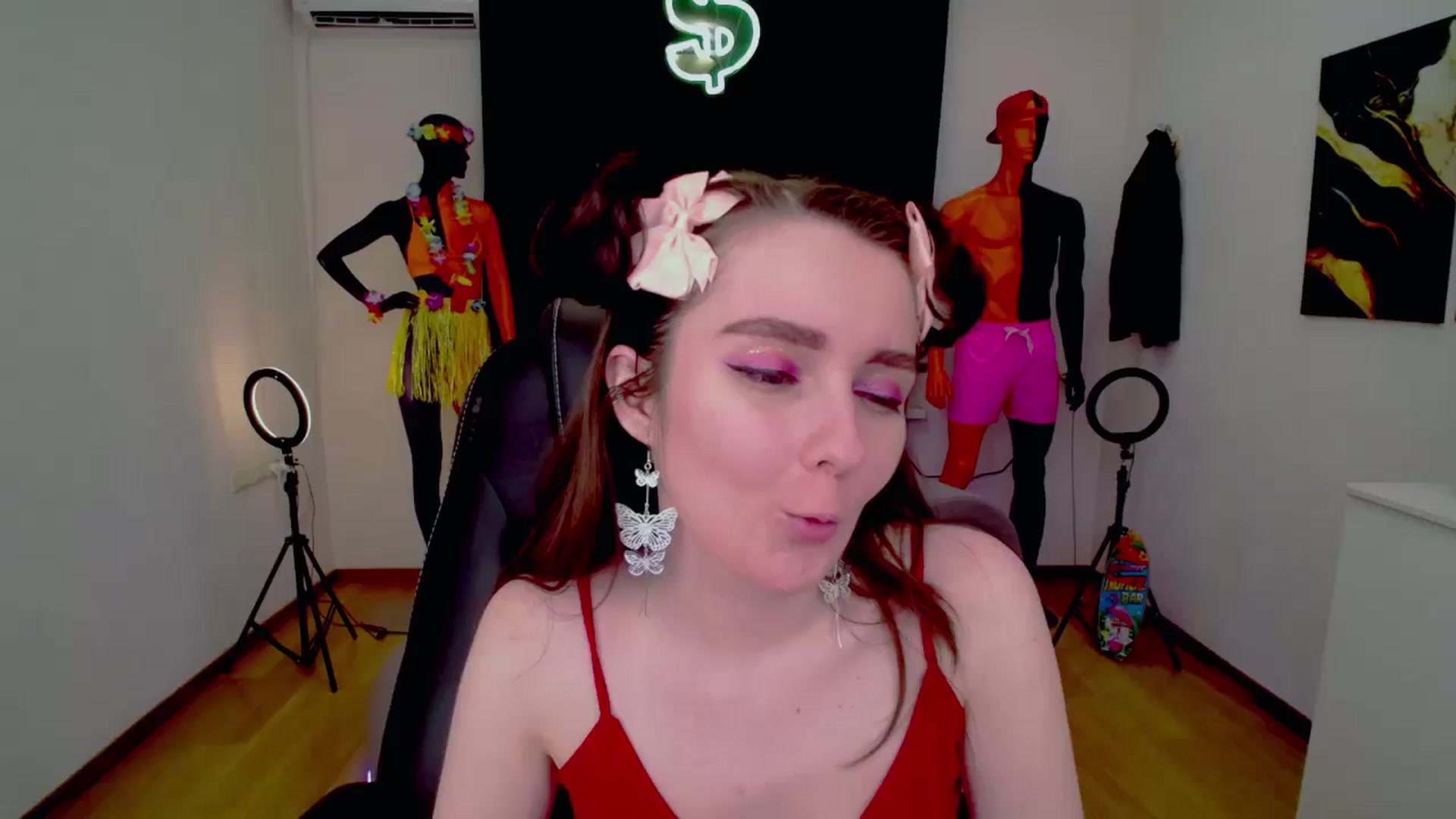 Gallery image thumbnail from Milim_Nava's myfreecams stream on, 08/28/2024, 17:31 image 2 of 20