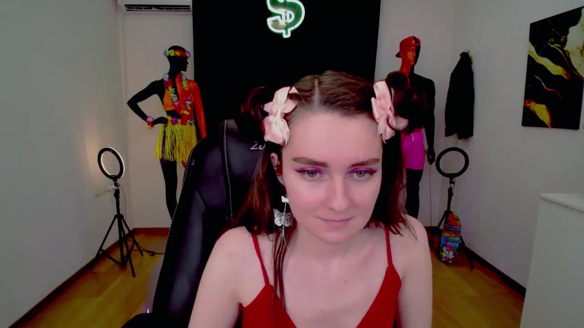 Gallery image thumbnail from Milim_Nava's myfreecams stream on, 08/28/2024, 17:31 image 8 of 20