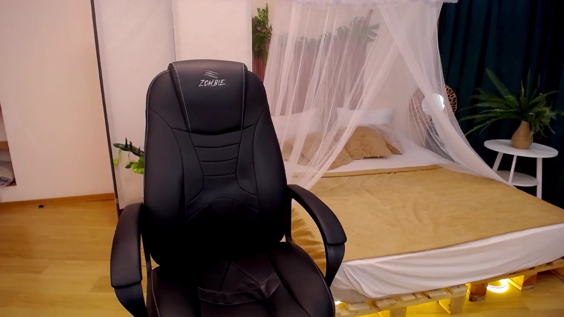 Gallery image thumbnail from Milim_Nava's myfreecams stream on, 08/31/2024, 21:26 image 18 of 20