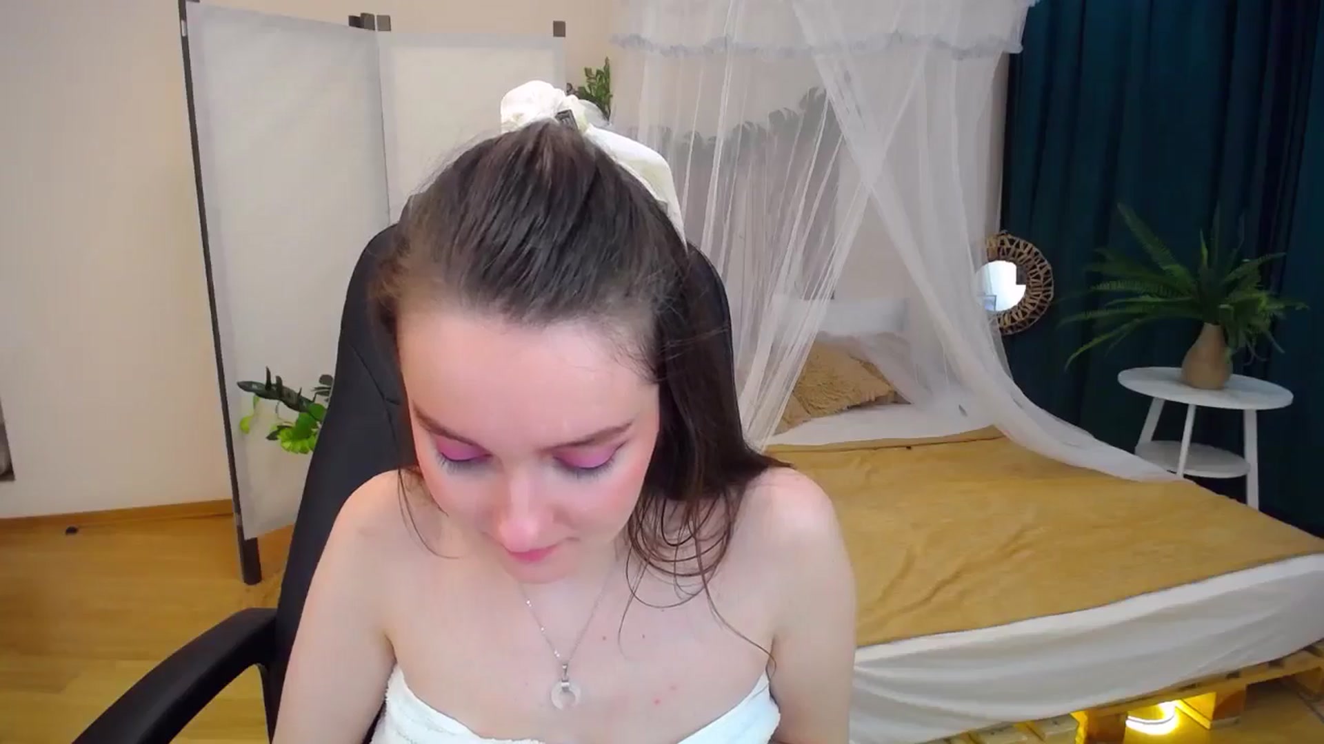 Gallery image thumbnail from Milim_Nava's myfreecams stream on, 09/03/2024, 16:09 image 9 of 20