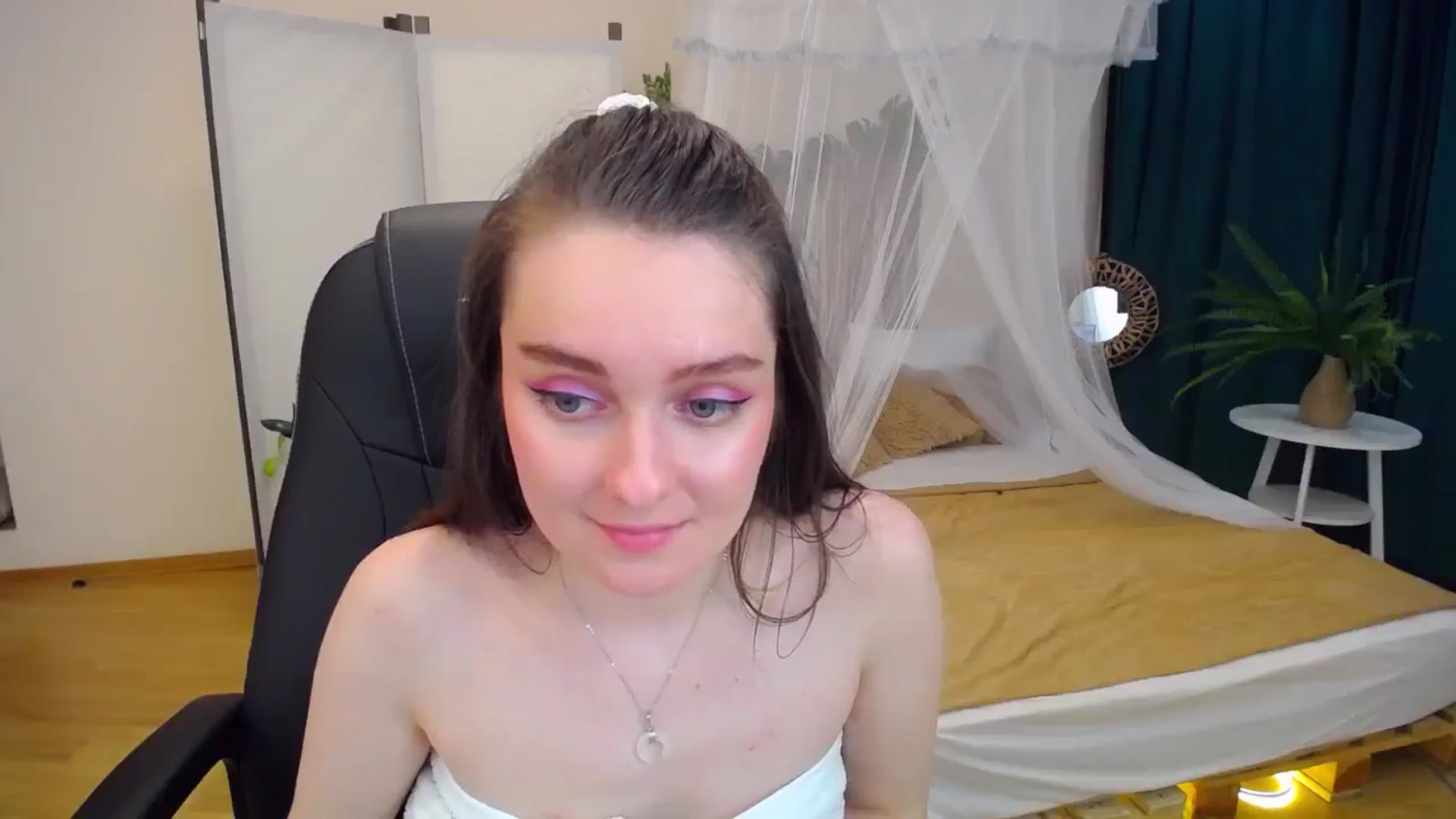 Gallery image thumbnail from Milim_Nava's myfreecams stream on, 09/03/2024, 16:09 image 6 of 20