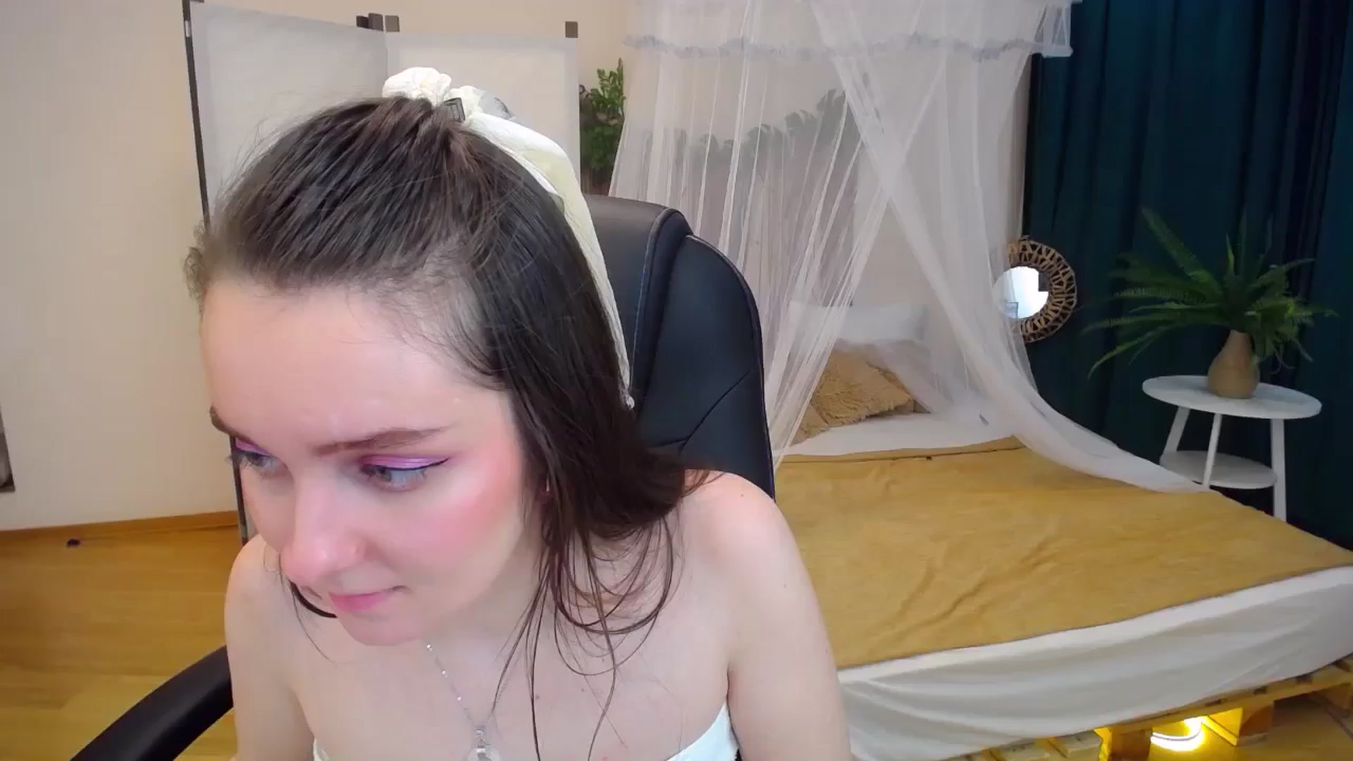 Gallery image thumbnail from Milim_Nava's myfreecams stream on, 09/03/2024, 16:09 image 16 of 20
