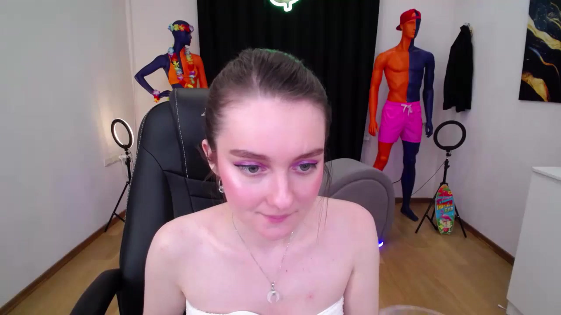 Gallery image thumbnail from Milim_Nava's myfreecams stream on, 09/05/2024, 07:22 image 16 of 20