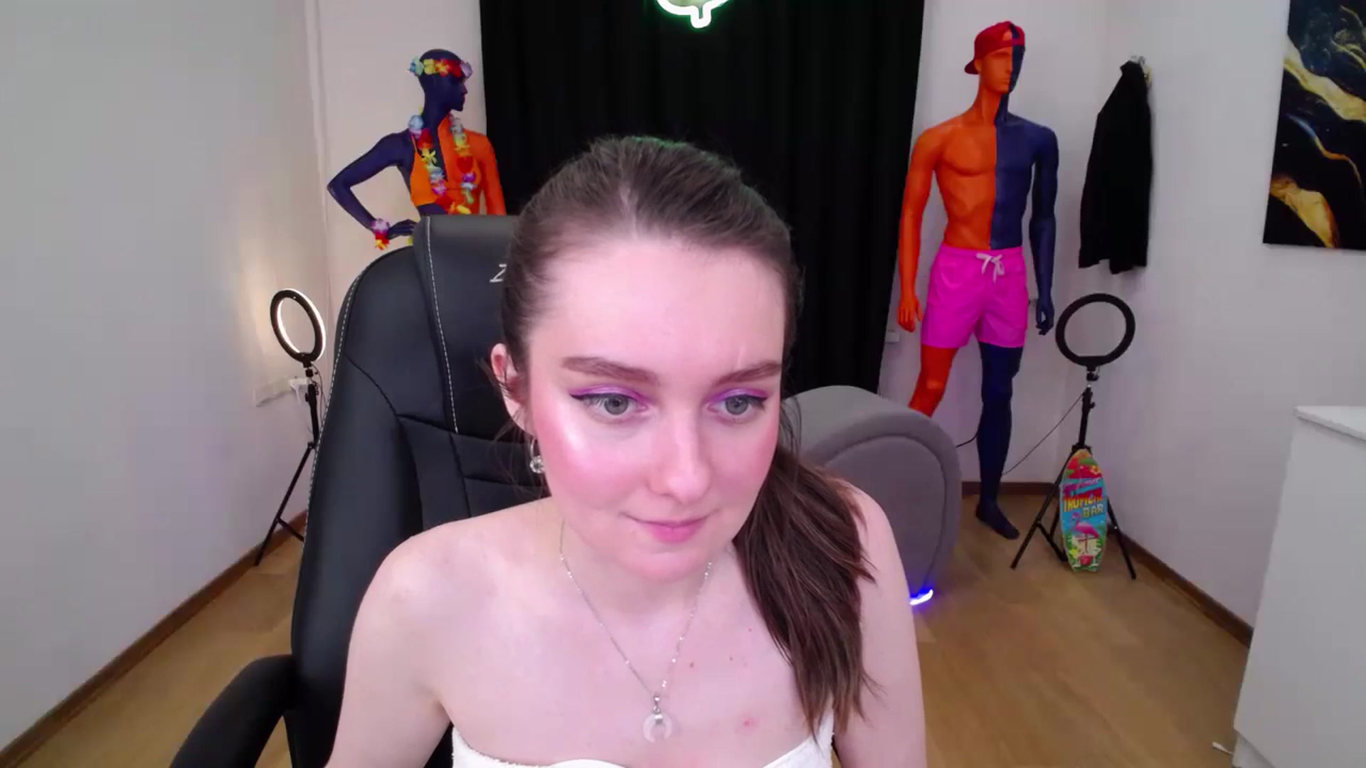 Gallery image thumbnail from Milim_Nava's myfreecams stream on, 09/05/2024, 07:22 image 17 of 20