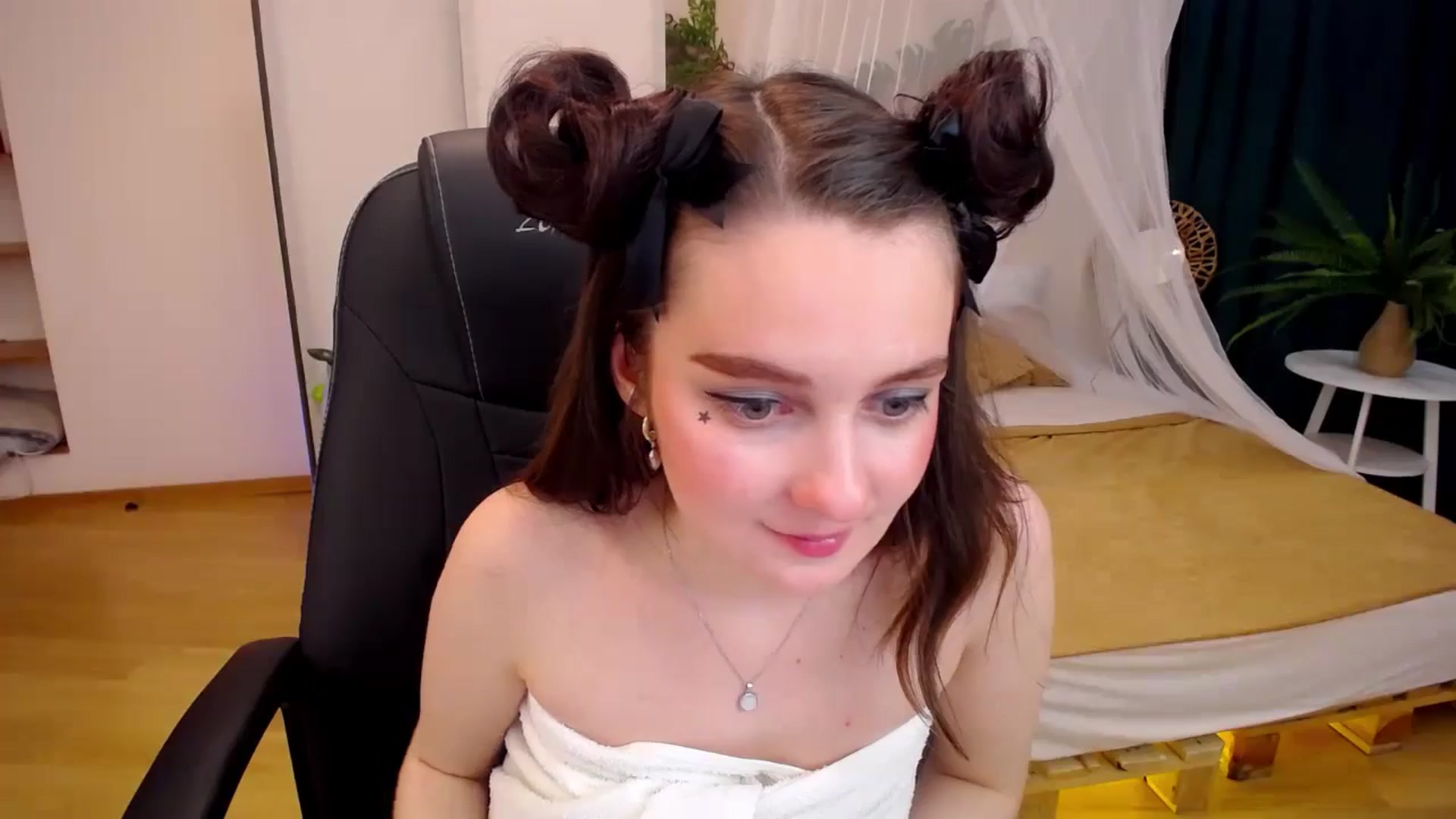 Gallery image thumbnail from Milim_Nava's myfreecams stream on, 09/06/2024, 06:50 image 6 of 20