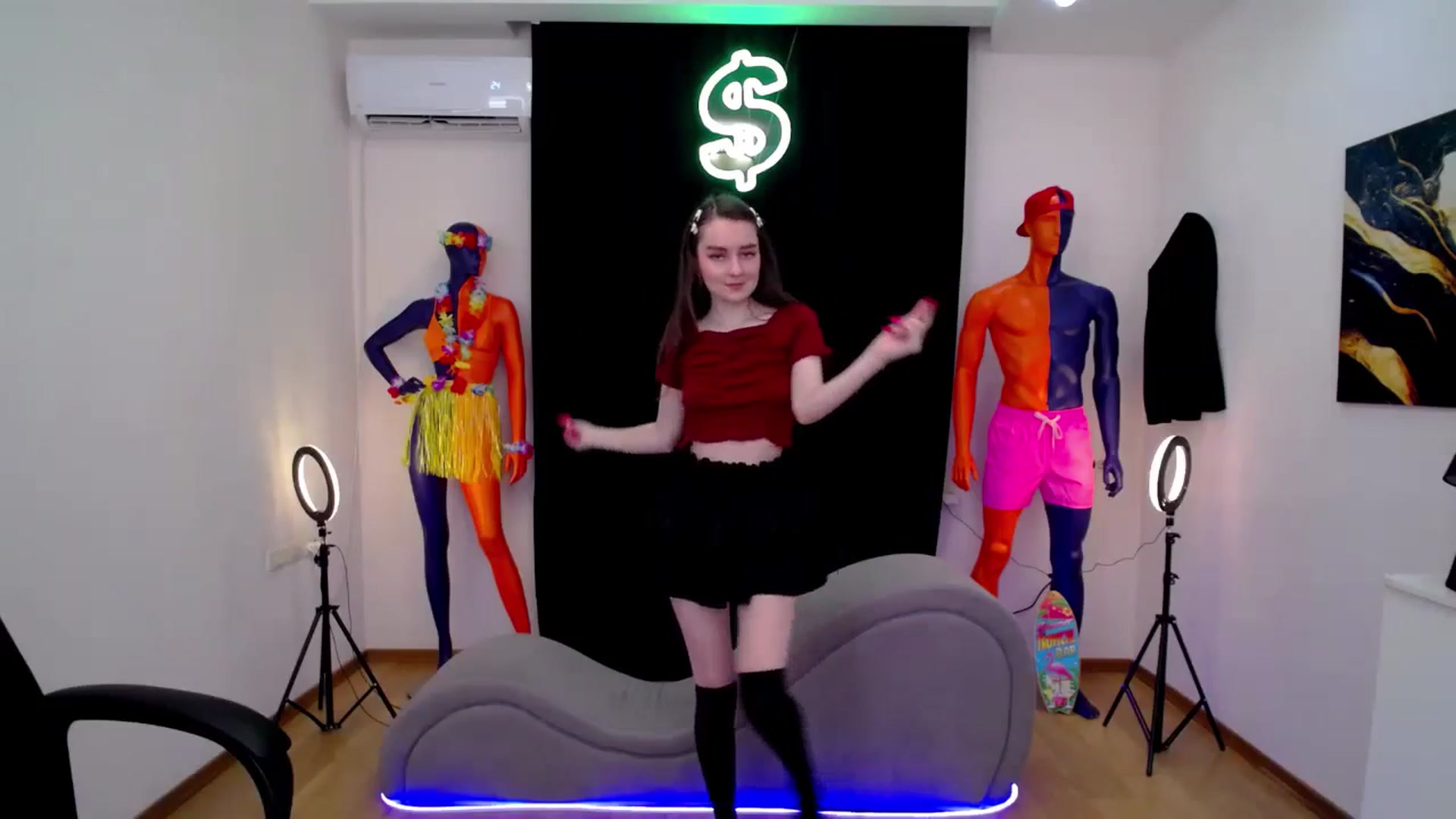 Gallery image thumbnail from Milim_Nava's myfreecams stream on, 09/10/2024, 10:45 image 14 of 20