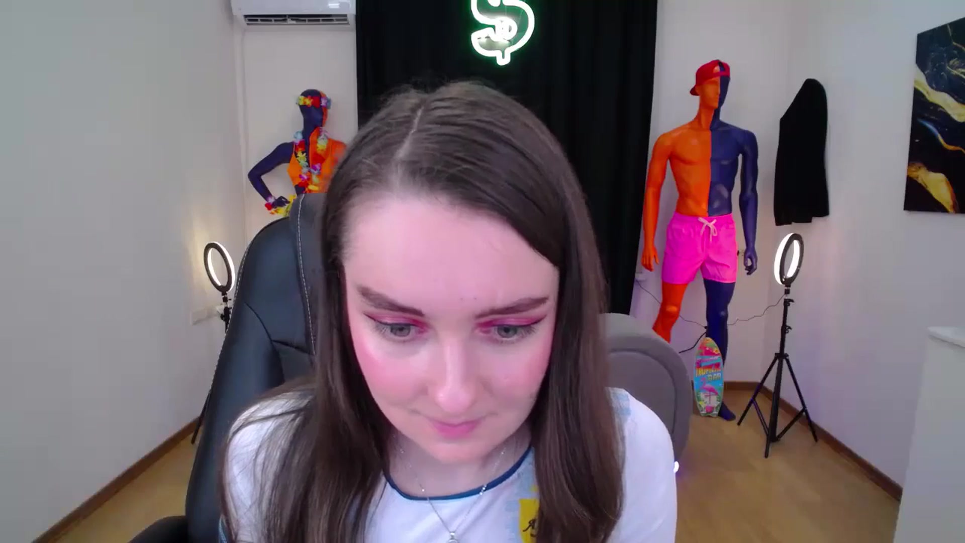 Gallery image thumbnail from Milim_Nava's myfreecams stream on, 09/10/2024, 17:23 image 9 of 20