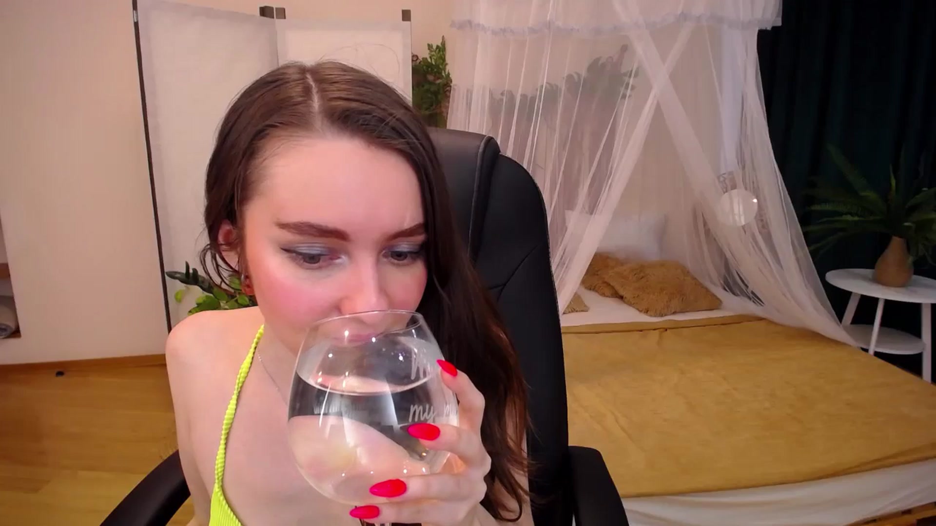 Gallery image thumbnail from Milim_Nava's myfreecams stream on, 09/12/2024, 07:15 image 10 of 20