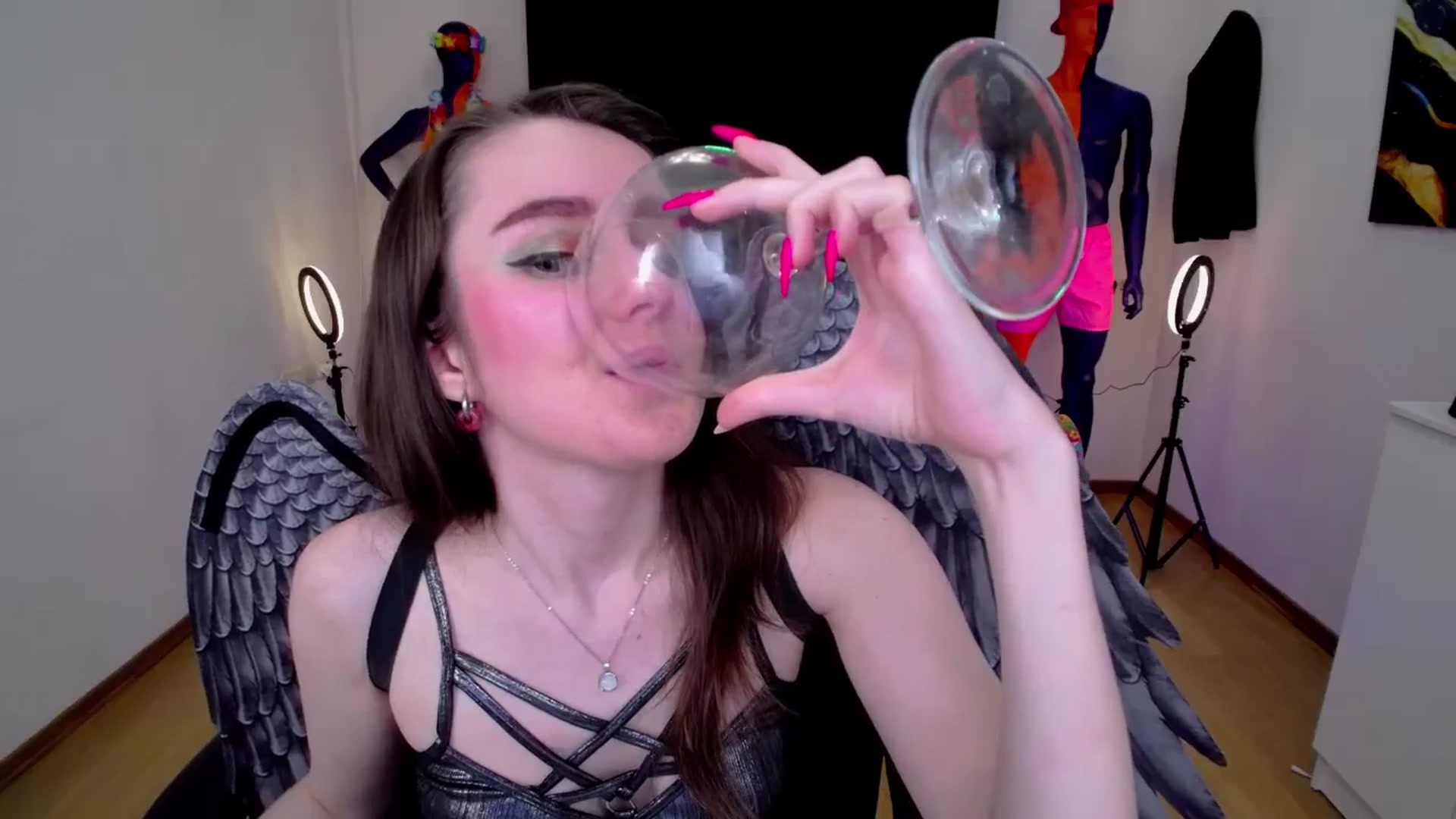 Gallery image thumbnail from Milim_Nava's myfreecams stream on, 09/13/2024, 09:48 image 15 of 20