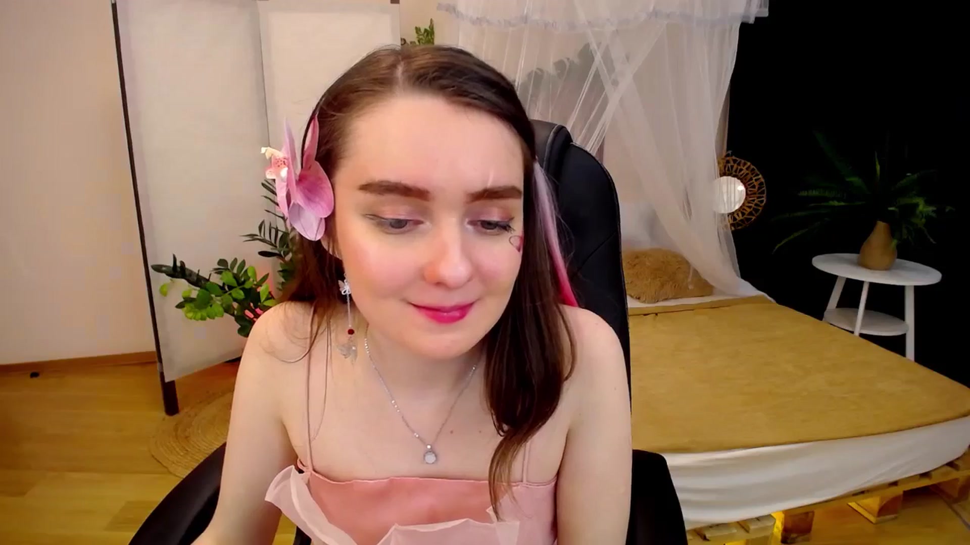 Gallery image thumbnail from Milim_Nava's myfreecams stream on, 09/14/2024, 19:05 image 16 of 20