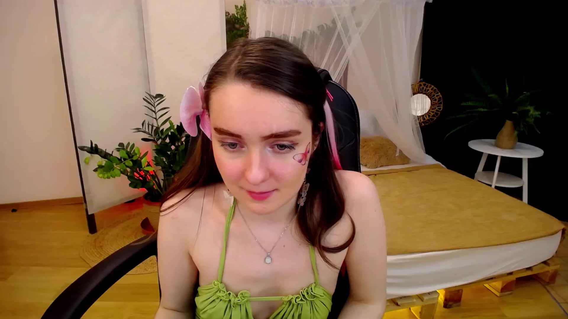 Gallery image thumbnail from Milim_Nava's myfreecams stream on, 09/14/2024, 21:48 image 17 of 20