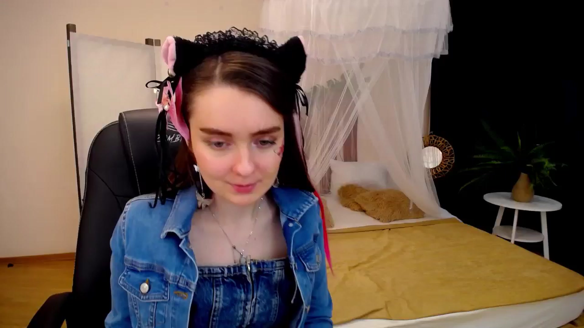 Gallery image thumbnail from Milim_Nava's myfreecams stream on, 09/14/2024, 23:30 image 17 of 20