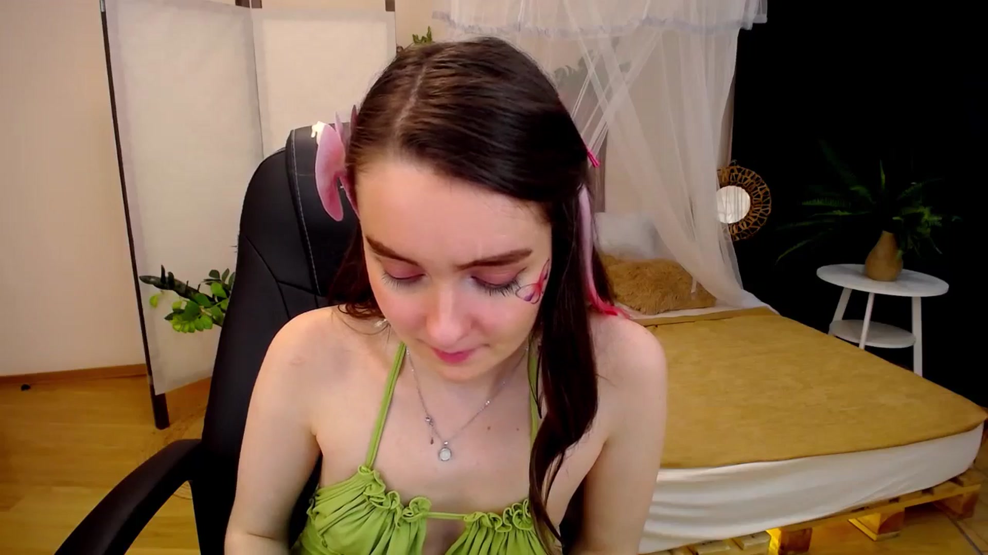 Gallery image thumbnail from Milim_Nava's myfreecams stream on, 09/14/2024, 23:30 image 4 of 20