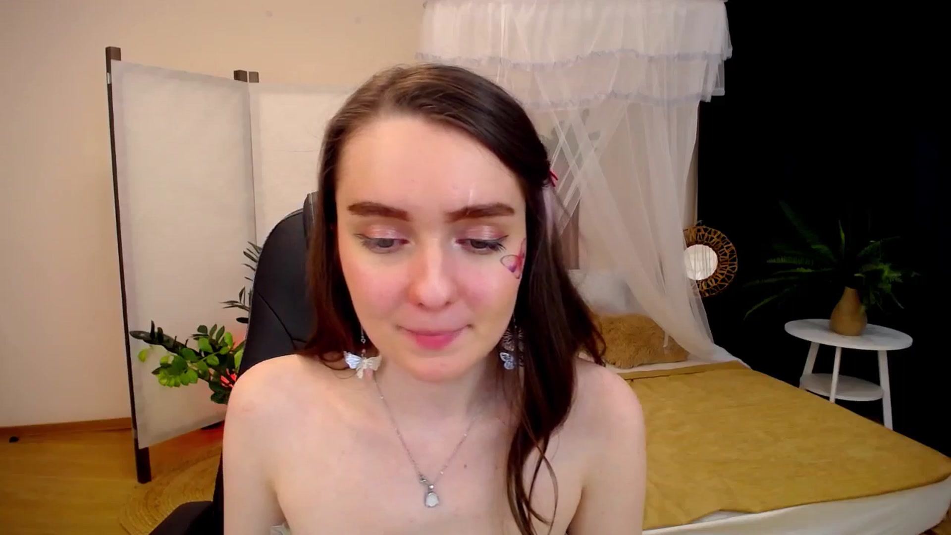 Gallery image thumbnail from Milim_Nava's myfreecams stream on, 09/15/2024, 24:25 image 15 of 20