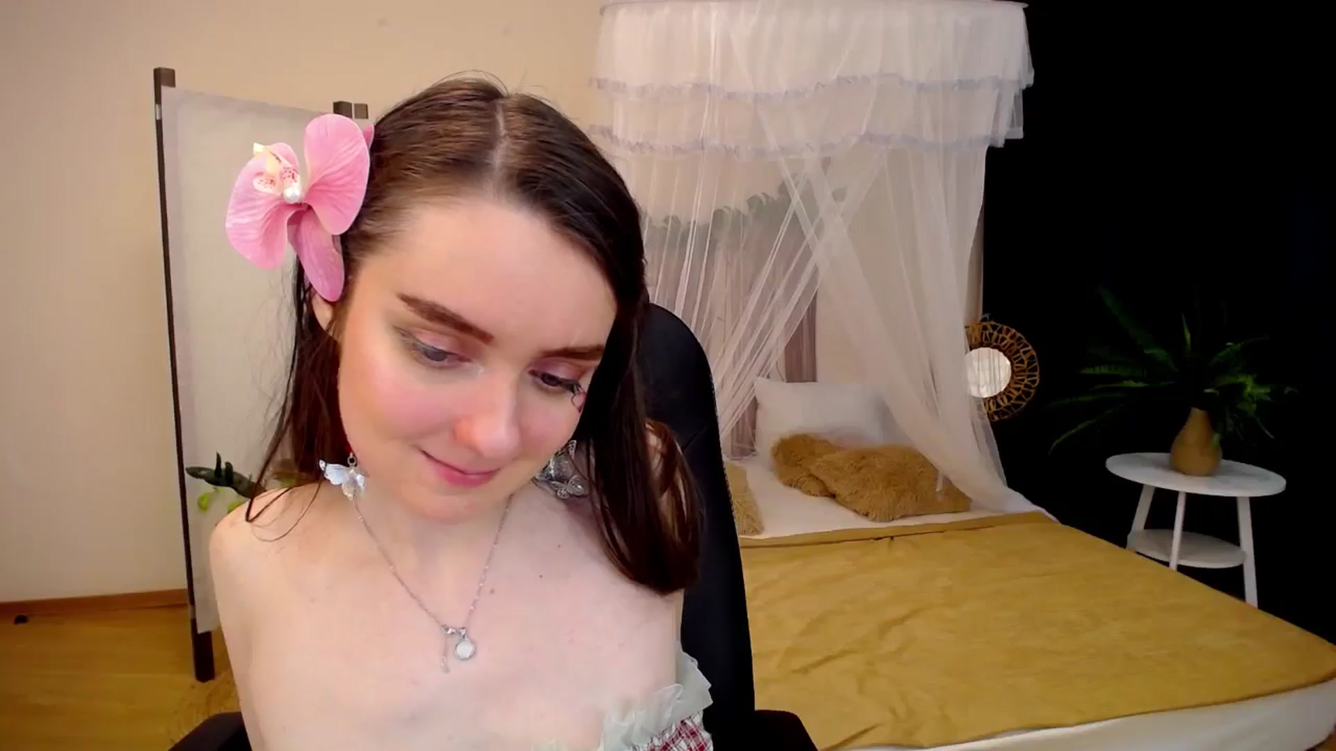 Gallery image thumbnail from Milim_Nava's myfreecams stream on, 09/15/2024, 24:25 image 8 of 20