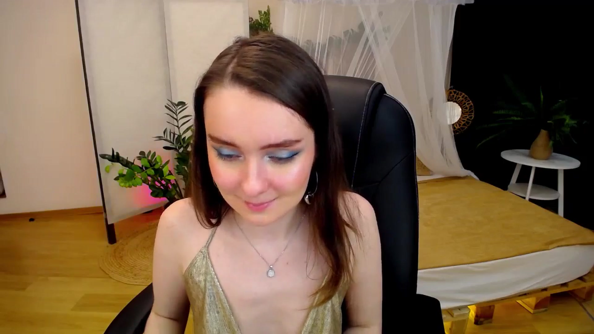 Gallery image thumbnail from Milim_Nava's myfreecams stream on, 09/16/2024, 24:02 image 12 of 20