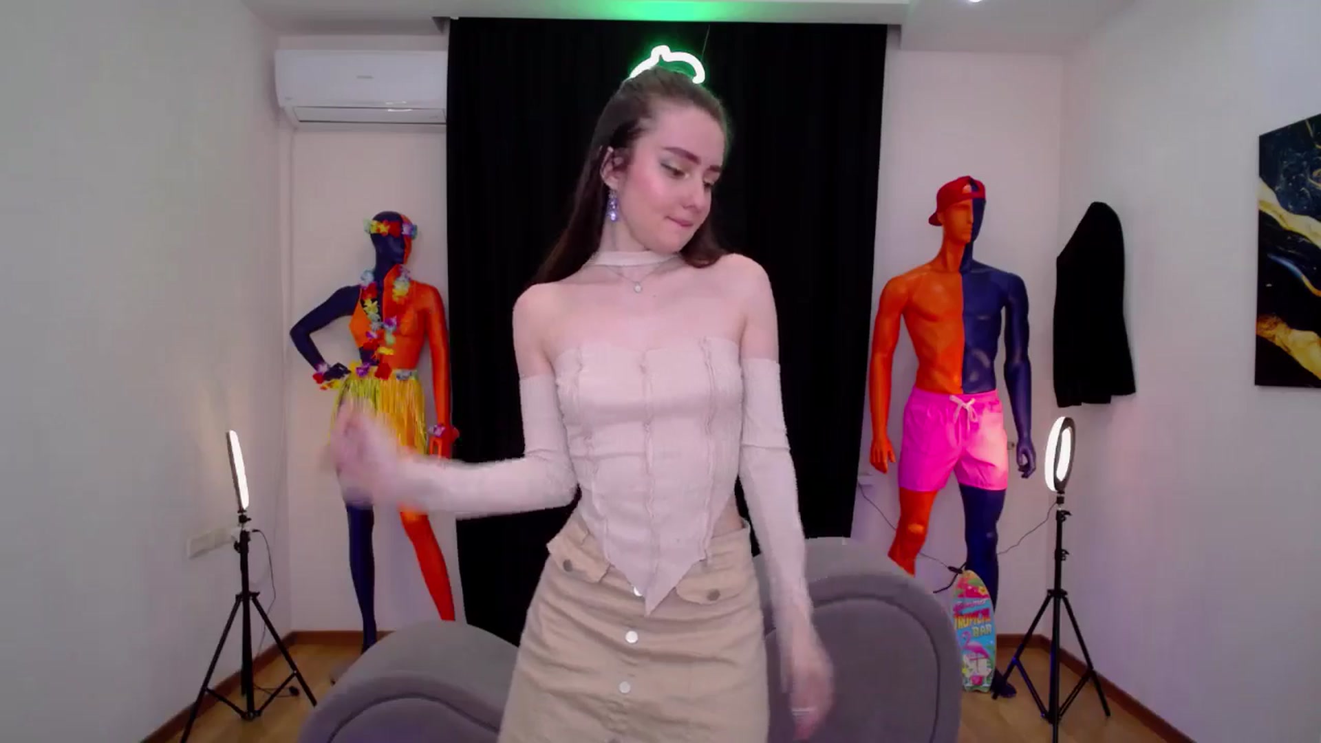 Gallery image thumbnail from Milim_Nava's myfreecams stream on, 09/16/2024, 18:47 image 4 of 20