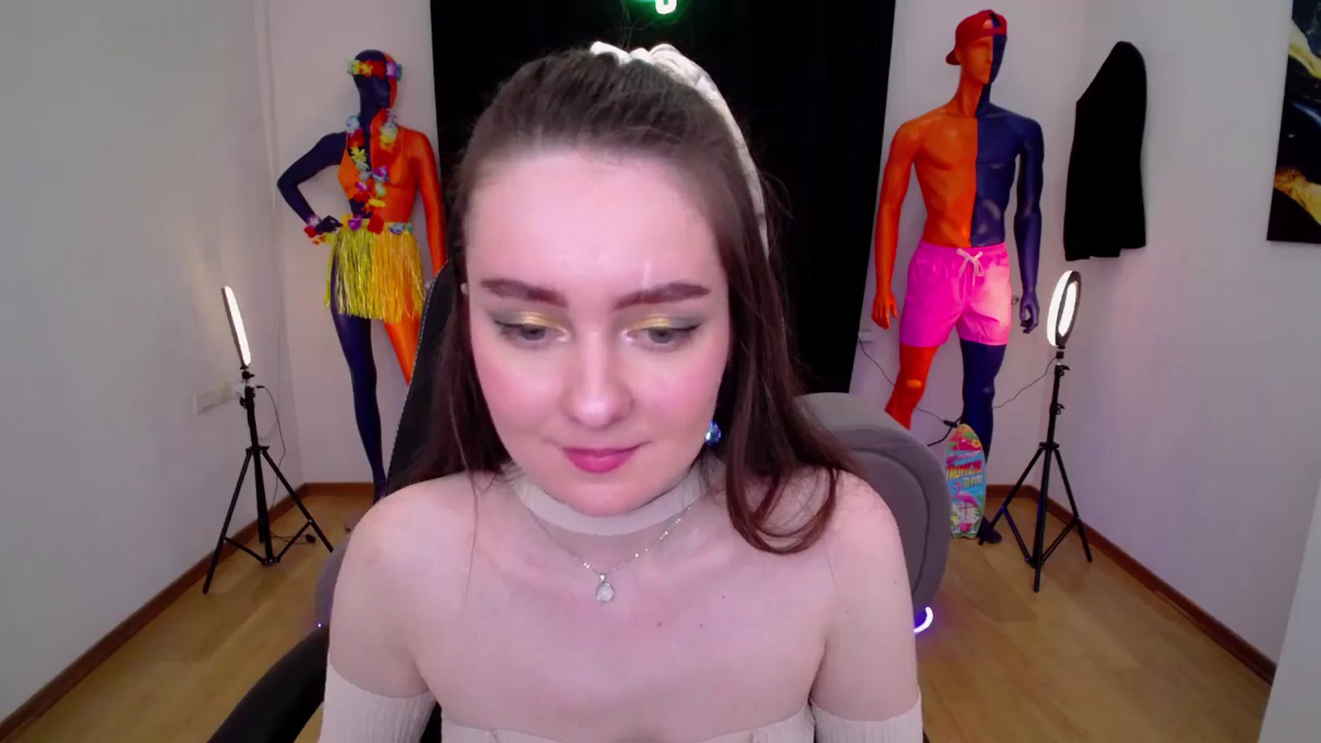 Gallery image thumbnail from Milim_Nava's myfreecams stream on, 09/16/2024, 18:47 image 6 of 20