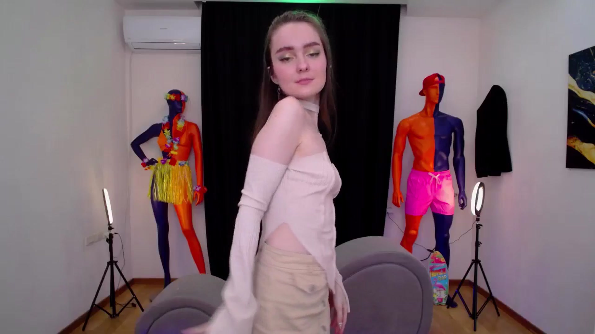 Gallery image thumbnail from Milim_Nava's myfreecams stream on, 09/16/2024, 18:47 image 12 of 20