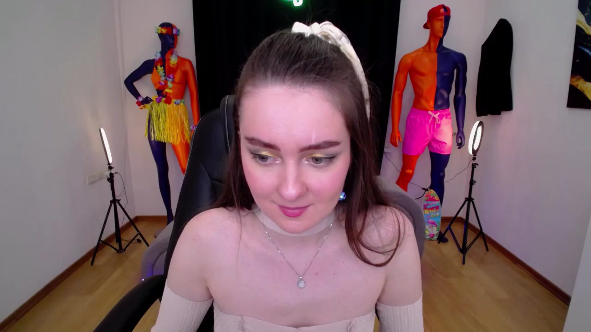 Gallery image thumbnail from Milim_Nava's myfreecams stream on, 09/16/2024, 18:47 image 8 of 20