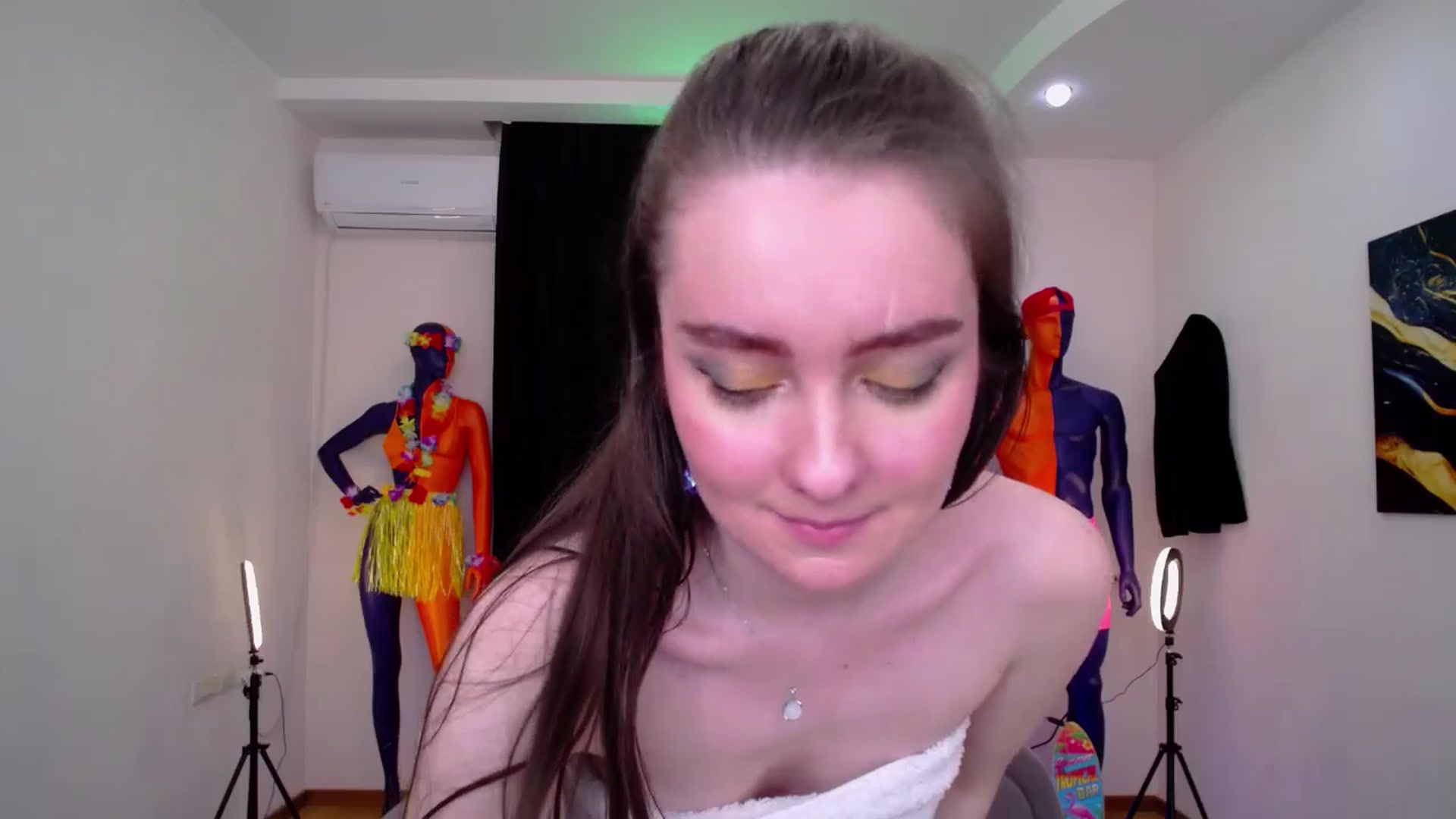 Gallery image thumbnail from Milim_Nava's myfreecams stream on, 09/17/2024, 04:25 image 19 of 20