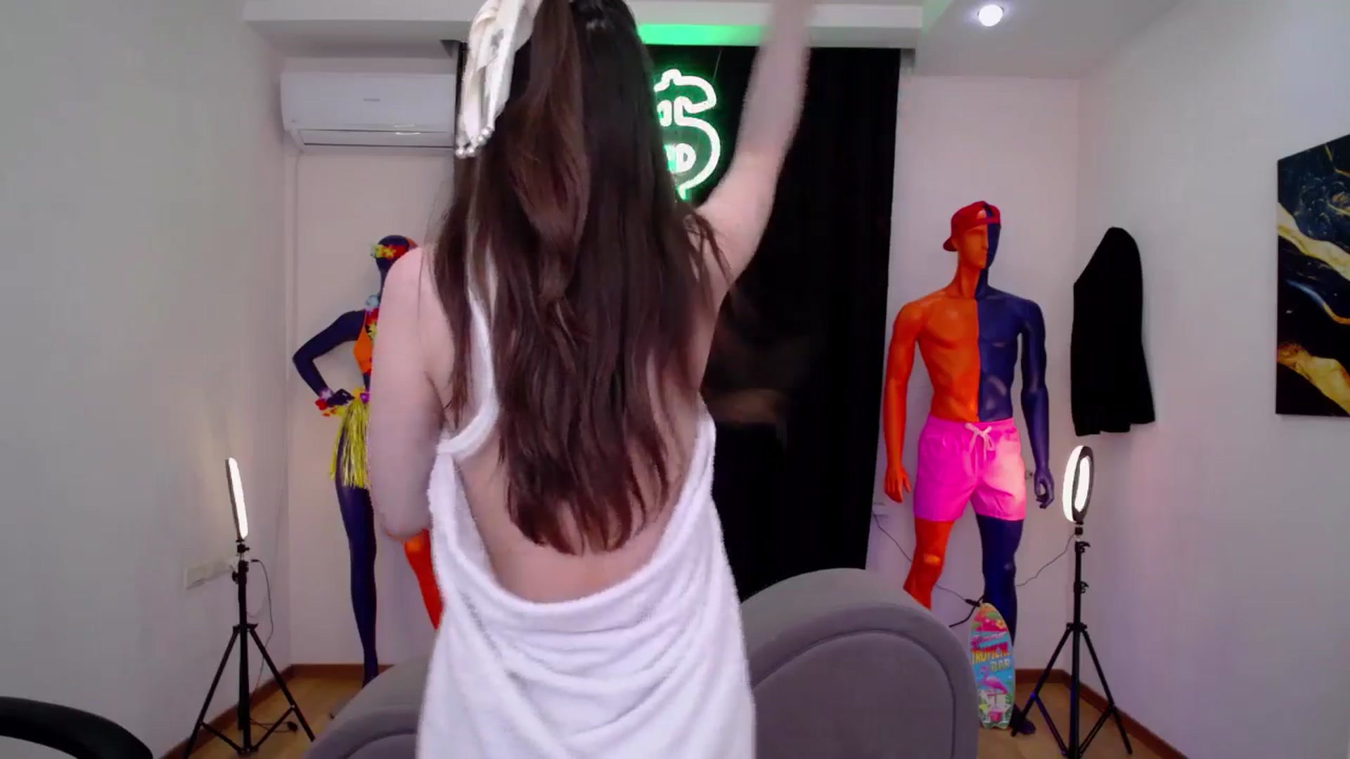 Gallery image thumbnail from Milim_Nava's myfreecams stream on, 09/17/2024, 04:25 image 15 of 20