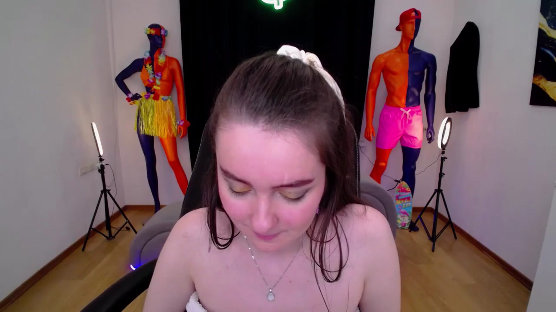 Gallery image thumbnail from Milim_Nava's myfreecams stream on, 09/17/2024, 04:25 image 4 of 20