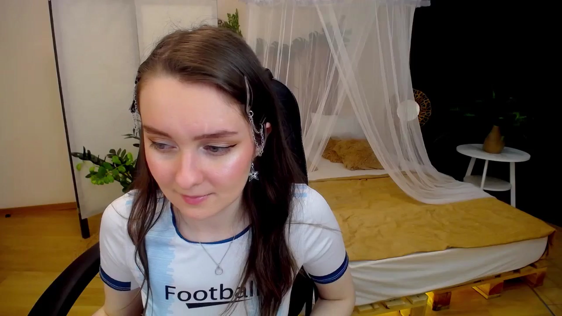 Gallery image thumbnail from Milim_Nava's myfreecams stream on, 09/18/2024, 16:00 image 18 of 20