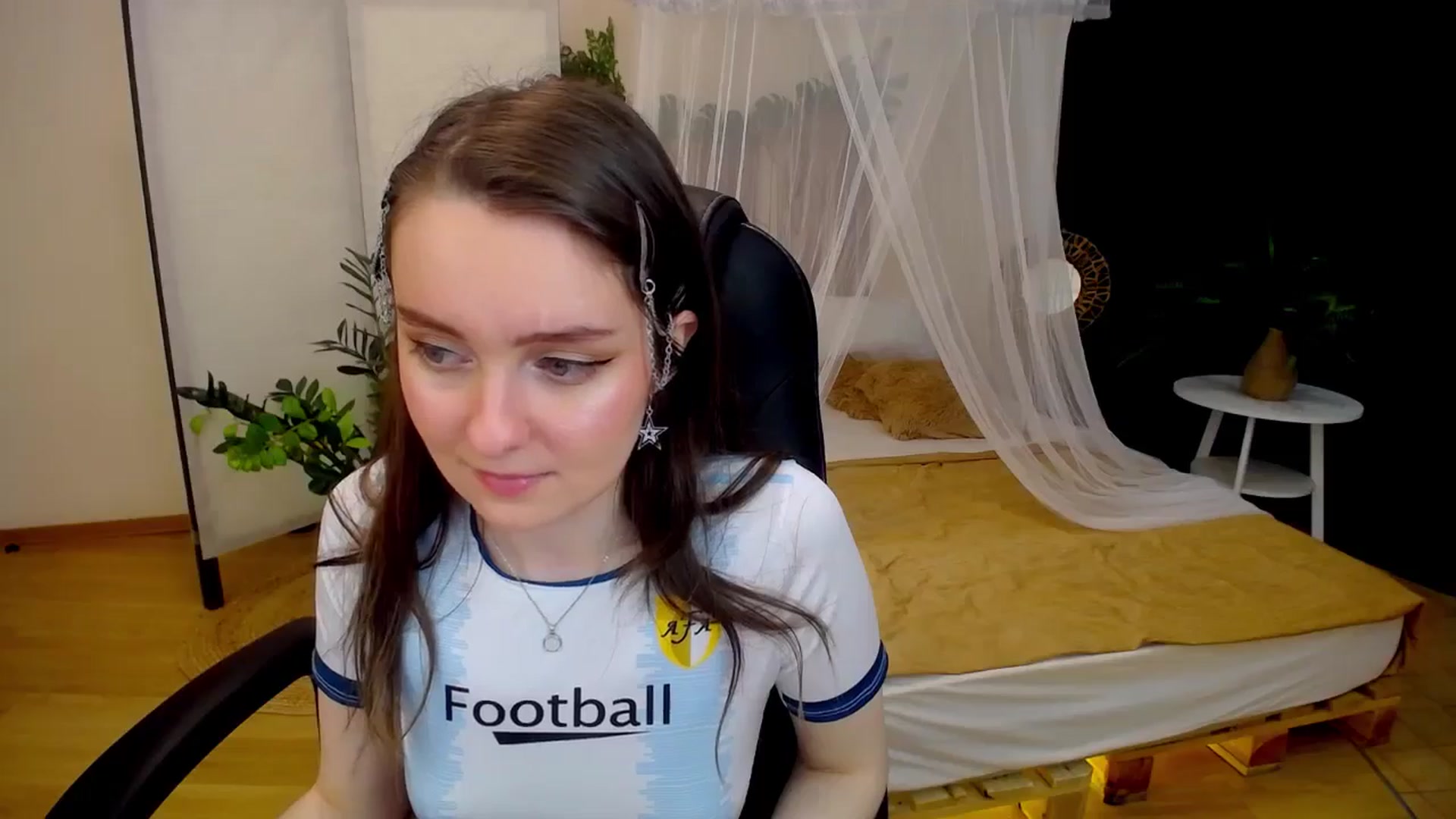 Gallery image thumbnail from Milim_Nava's myfreecams stream on, 09/18/2024, 16:00 image 8 of 20