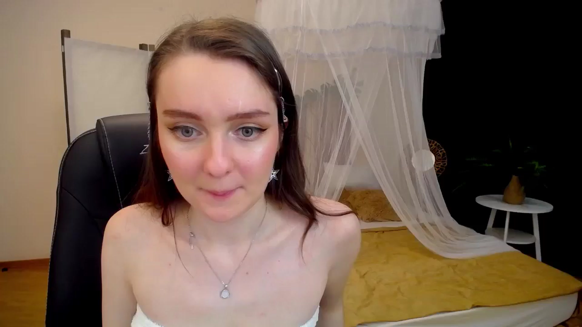 Gallery image thumbnail from Milim_Nava's myfreecams stream on, 09/18/2024, 17:42 image 9 of 20