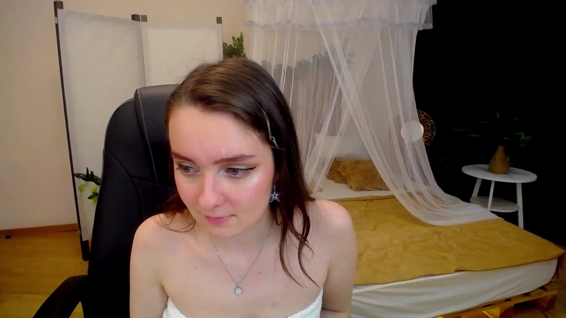 Gallery image thumbnail from Milim_Nava's myfreecams stream on, 09/18/2024, 17:42 image 4 of 20
