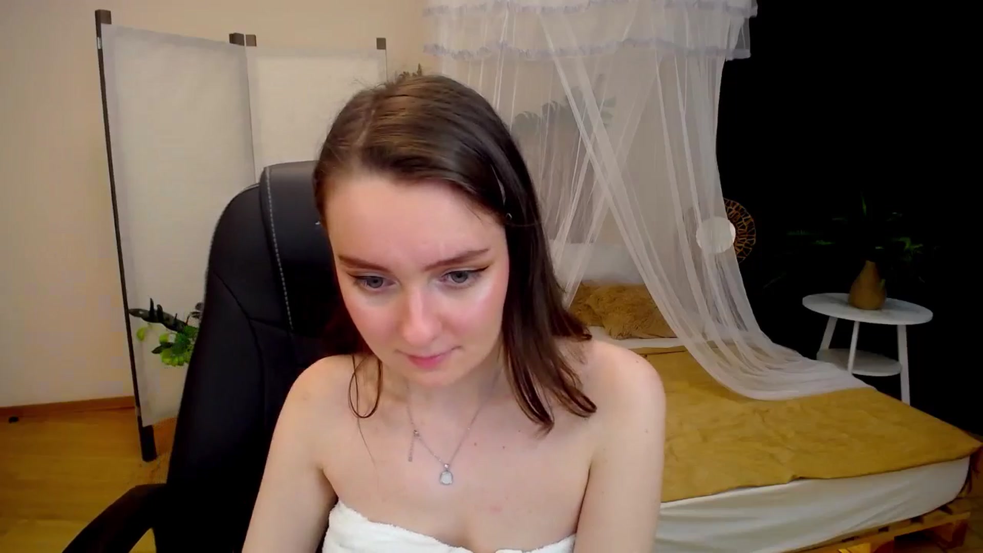 Gallery image thumbnail from Milim_Nava's myfreecams stream on, 09/18/2024, 17:42 image 12 of 20