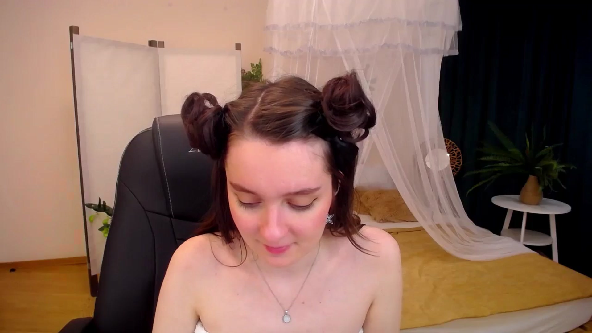 Gallery image thumbnail from Milim_Nava's myfreecams stream on, 09/19/2024, 15:02 image 6 of 20