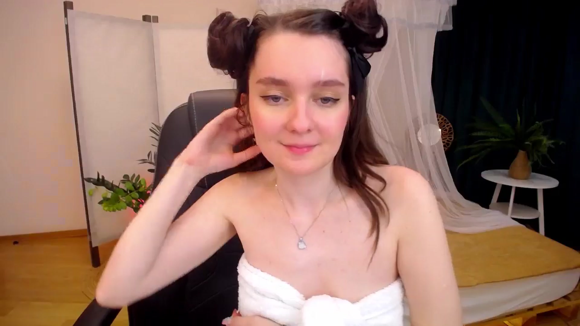 Gallery image thumbnail from Milim_Nava's myfreecams stream on, 09/19/2024, 15:02 image 10 of 20