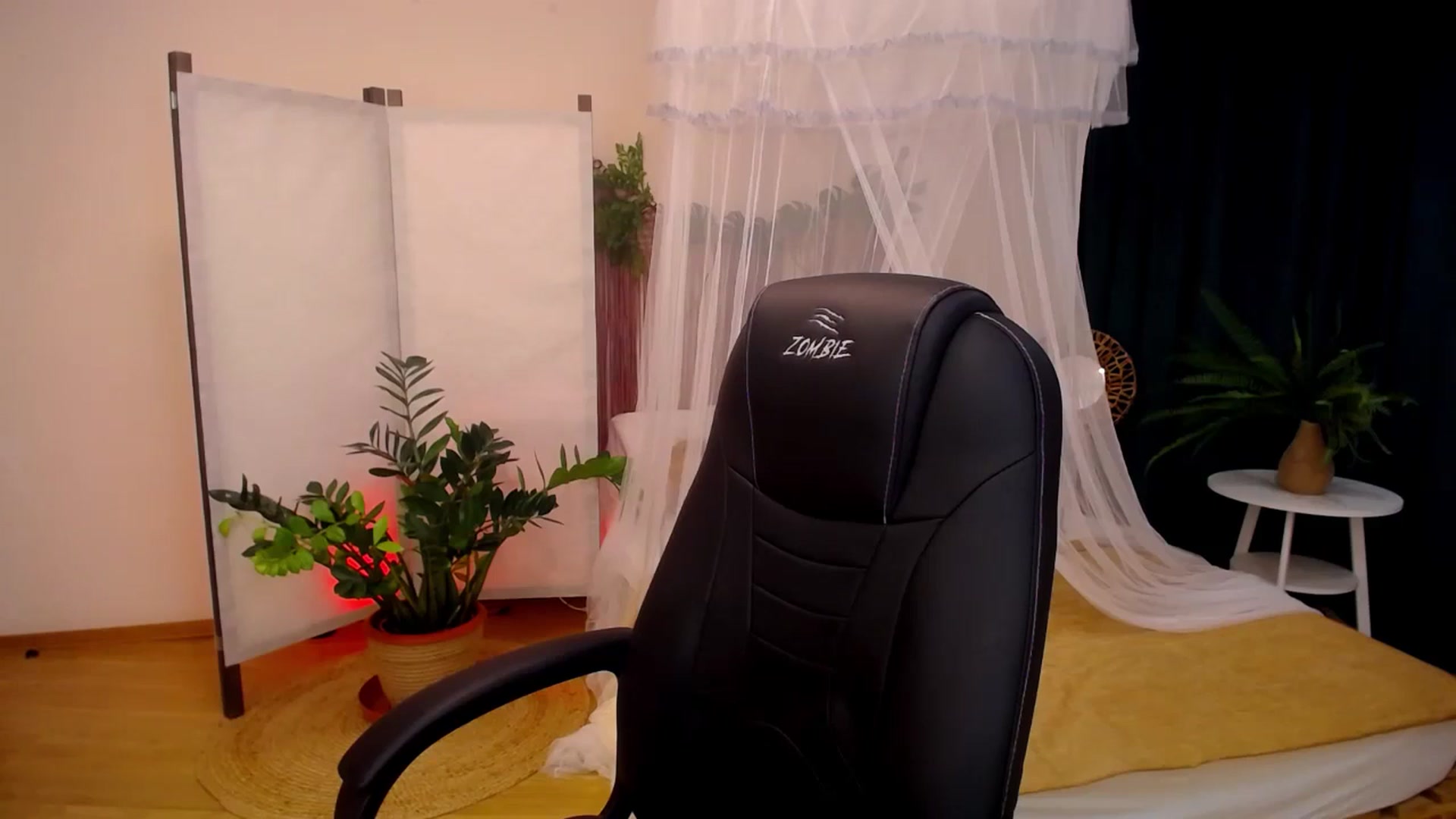 Gallery image thumbnail from Milim_Nava's myfreecams stream on, 09/19/2024, 15:02 image 15 of 20